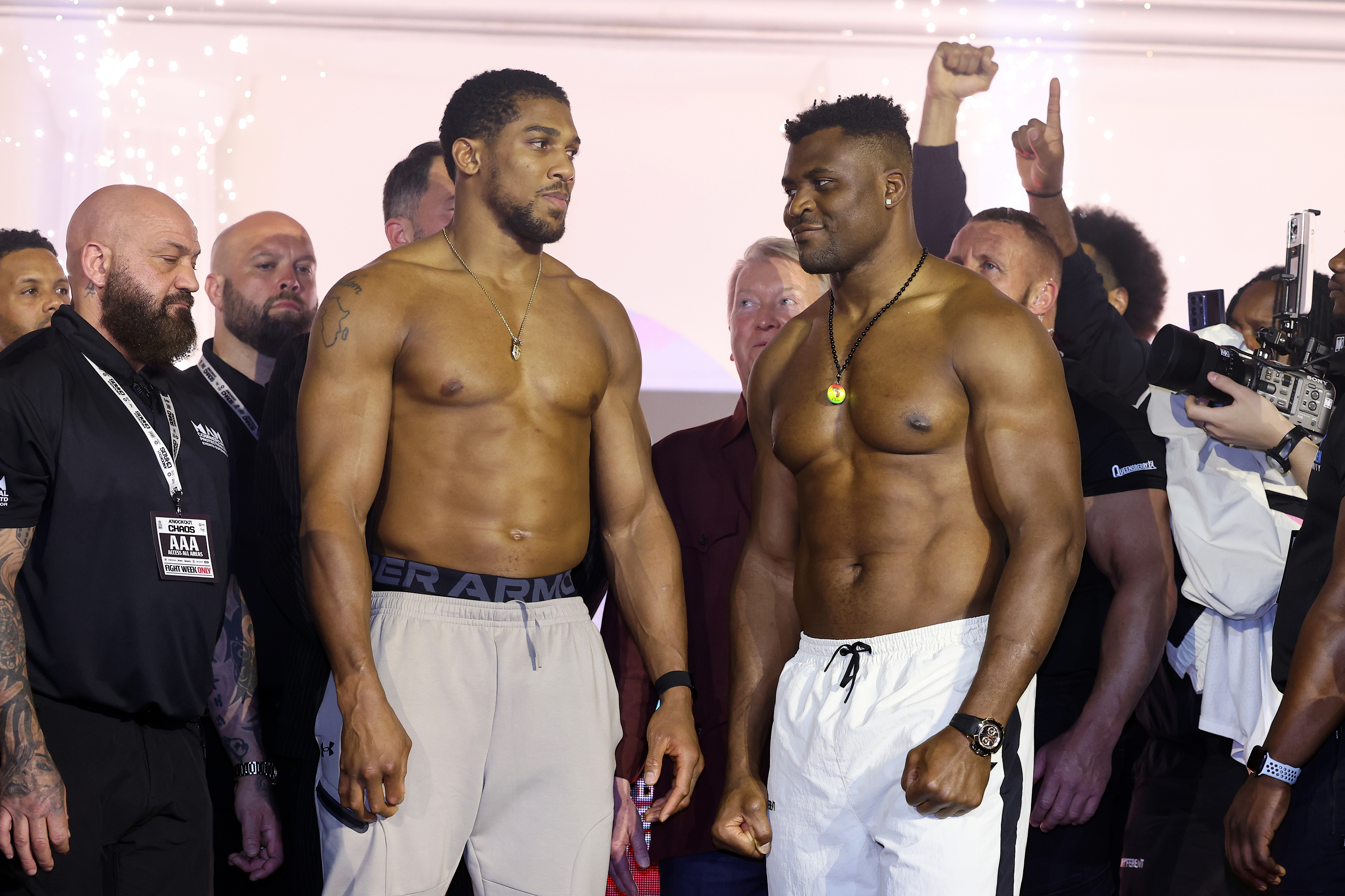 Anthony Joshua vs. Francis Ngannou at Knockout Chaos